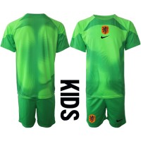 Camiseta Países Bajos Portero Primera Equipación Replica Mundial 2022 para niños mangas cortas (+ Pantalones cortos)